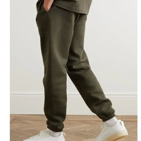Fear of God Essentials NWT Relaxed Sweatpants, Color: Green XL MRSP:$ 150.00 - Picture 5 of 8